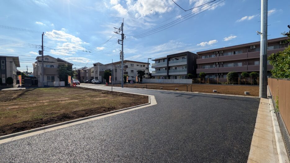 新設した道路からA～D号地に向かって撮影しています！